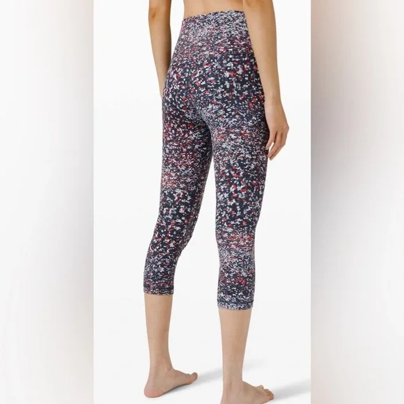 Lululemon Align Crop *21" Water Blossom Multi Leggings Tights Size 4 - Picture 1 of 7